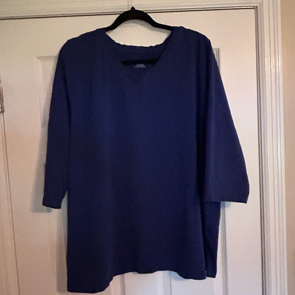 Women’s Plus Blue V-Neck Tunic Top